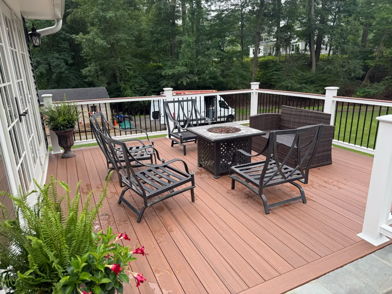 Intex Liberty laminate rail cap in Walnut with black balusters